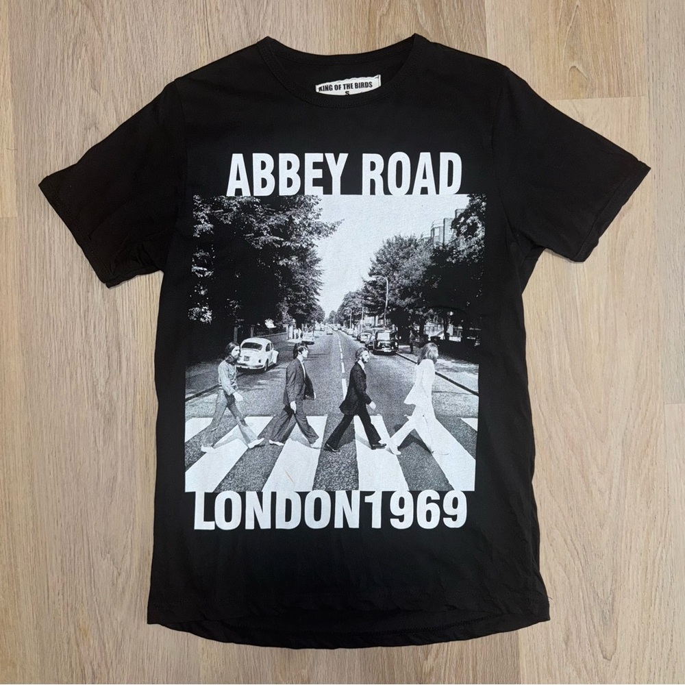 The Beatles Abbey Road 1969 Black Graphic T Shirt - Size Small
